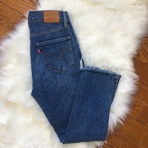 Levi’s 724 high rise straight